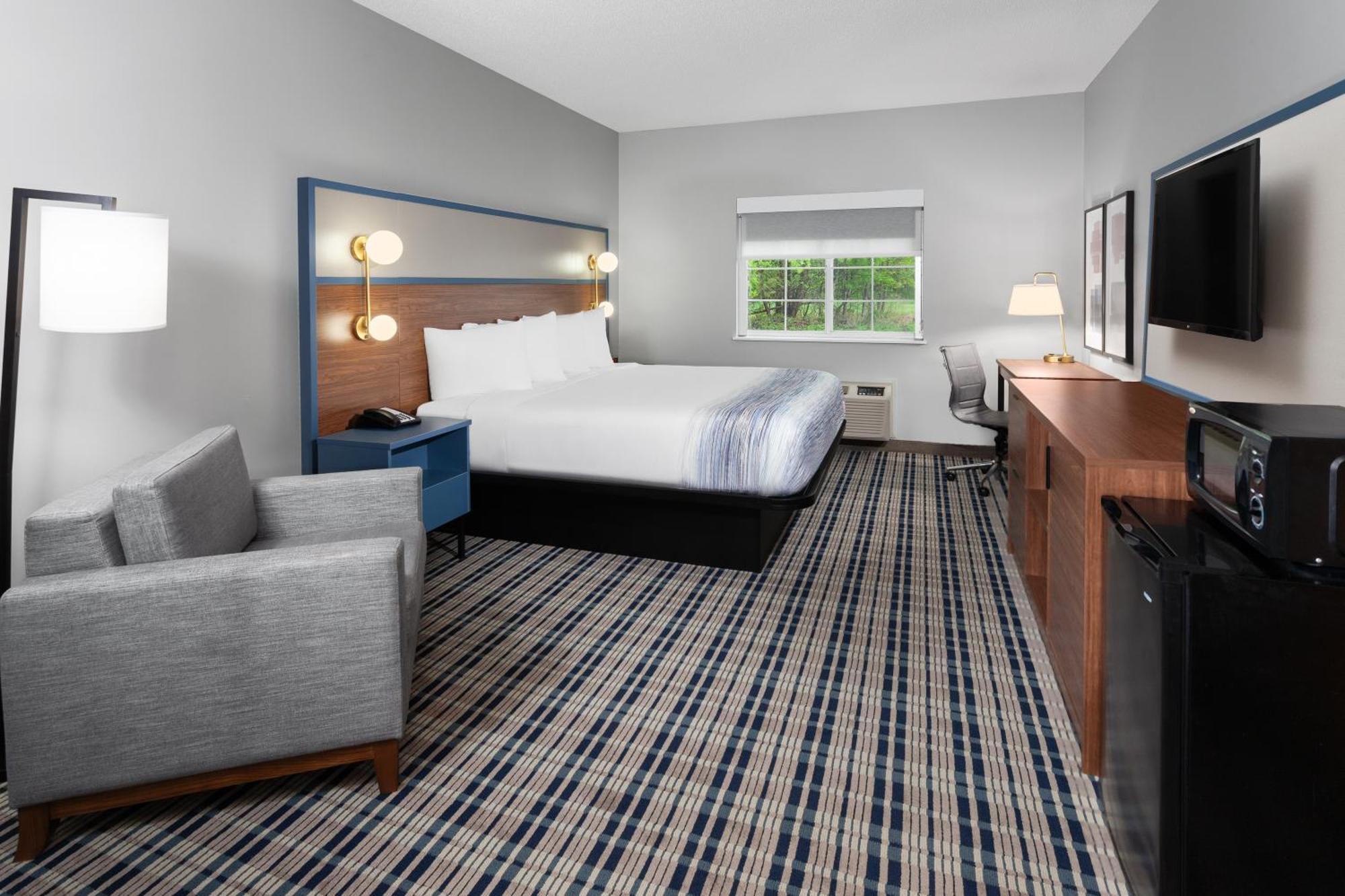 Americinn By Wyndham Eagle River Downtown Exterior photo